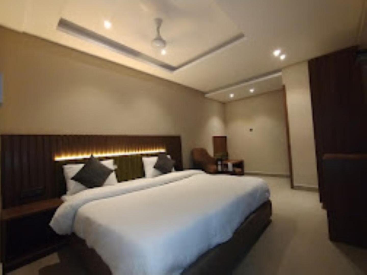 The Gagan Plaza Hotel Kanpur Exterior foto